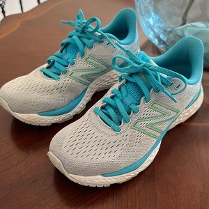 New Balance women’s fresh foam 880 size 7.5